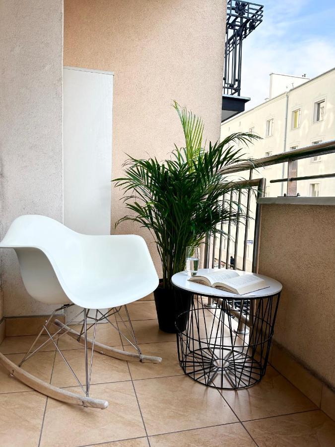 Charming Apartment In The City Center Варшава Екстер'єр фото
