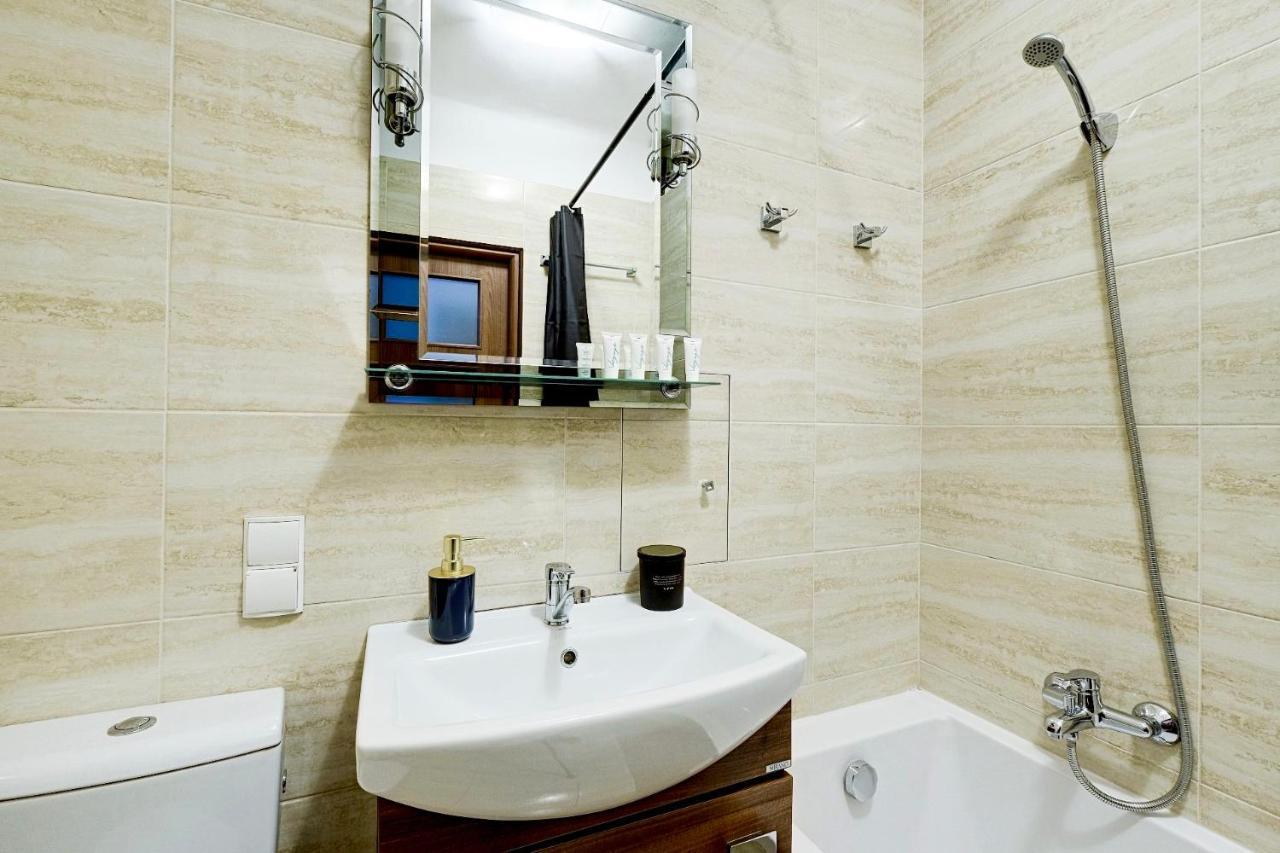 Charming Apartment In The City Center Варшава Екстер'єр фото